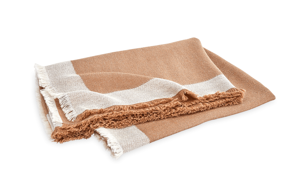 Suri_Throw_Camel_secondary