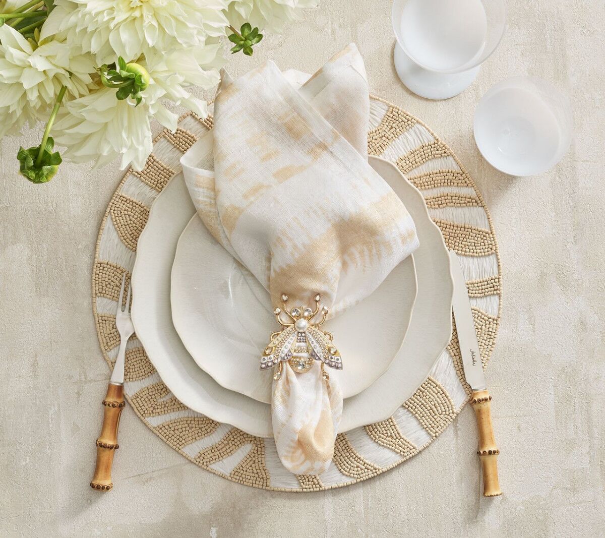 Serengeti Placemat in White and Natural Lifestyle
