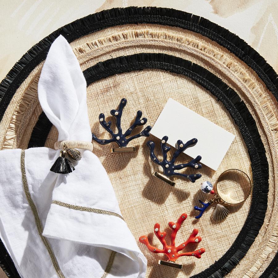 Ruffle Edge Straw Placemat Black Lifestyle