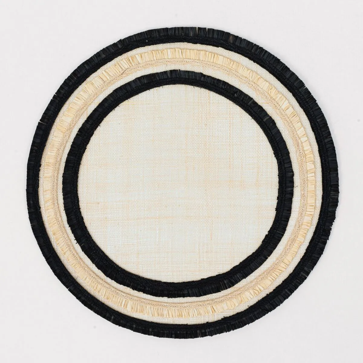 Ruffle Edge Straw Placemat Black