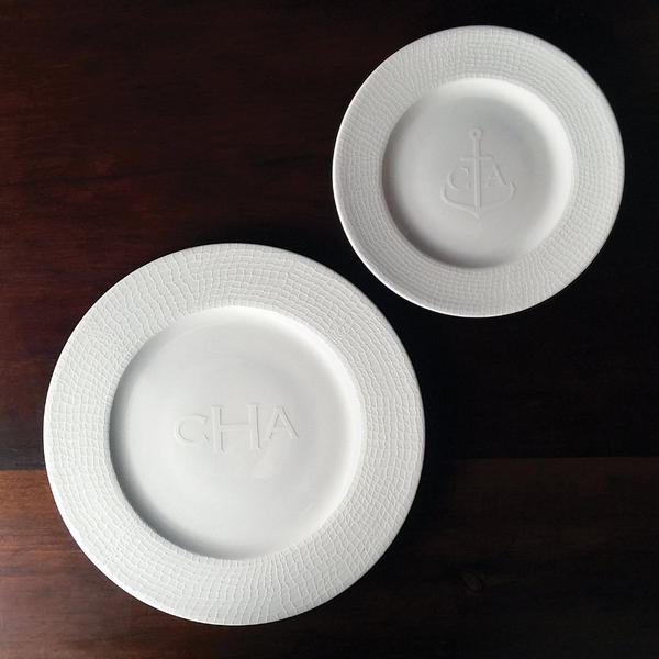 White Catch Dinner Plate Lifestyle 1