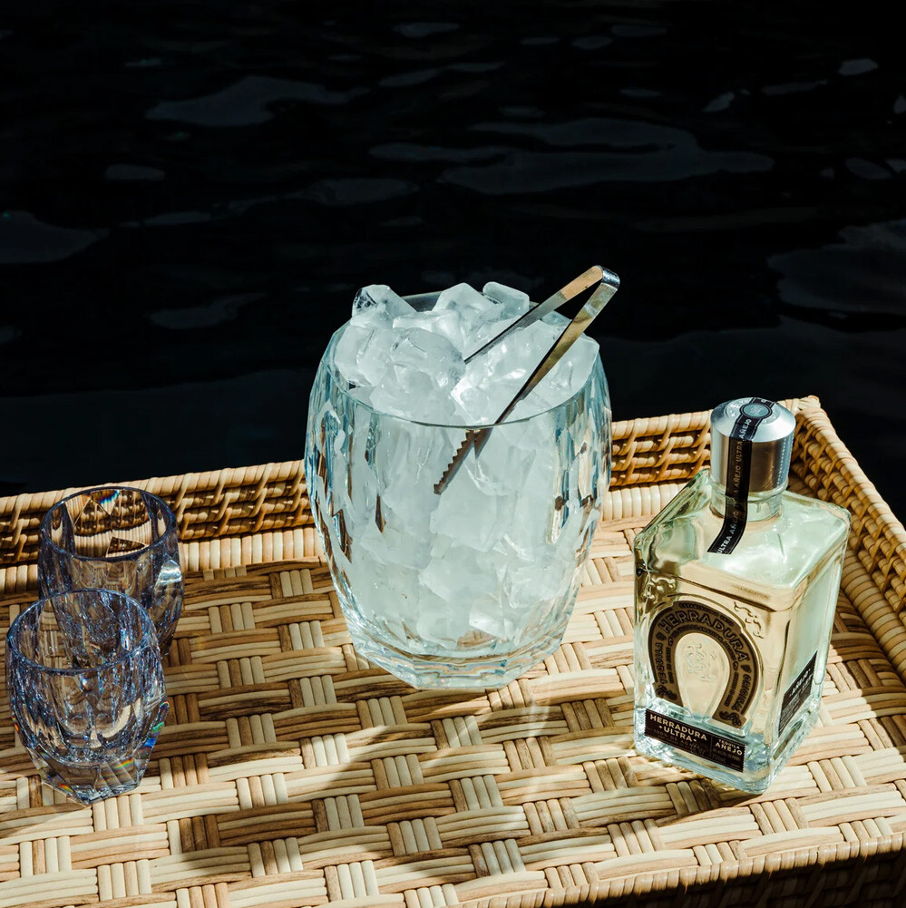 Bold Vanity Ice Bucket
